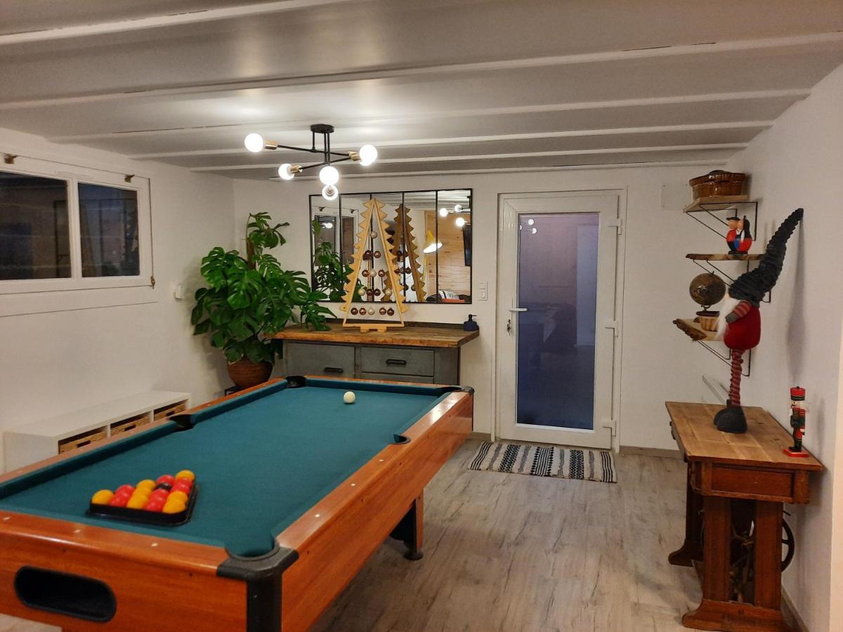 Apartment Avec Terrasse Et Billard